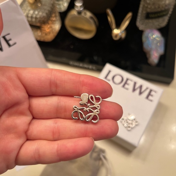 Loewe( SOLD ) - Picture 8 of 9